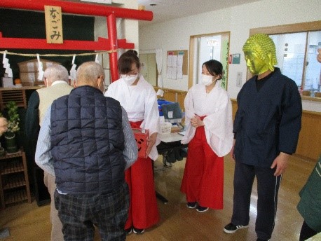 なごみ神社参拝の写真です